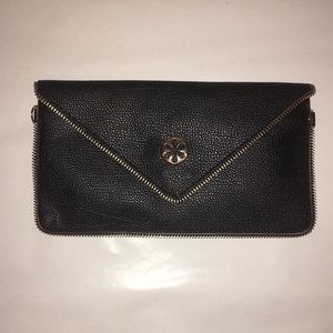 Black Clutch